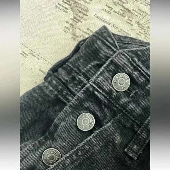 Madewell XXS Black Denim Overall Shorts Shipped via USPS - Picture 2 of 7